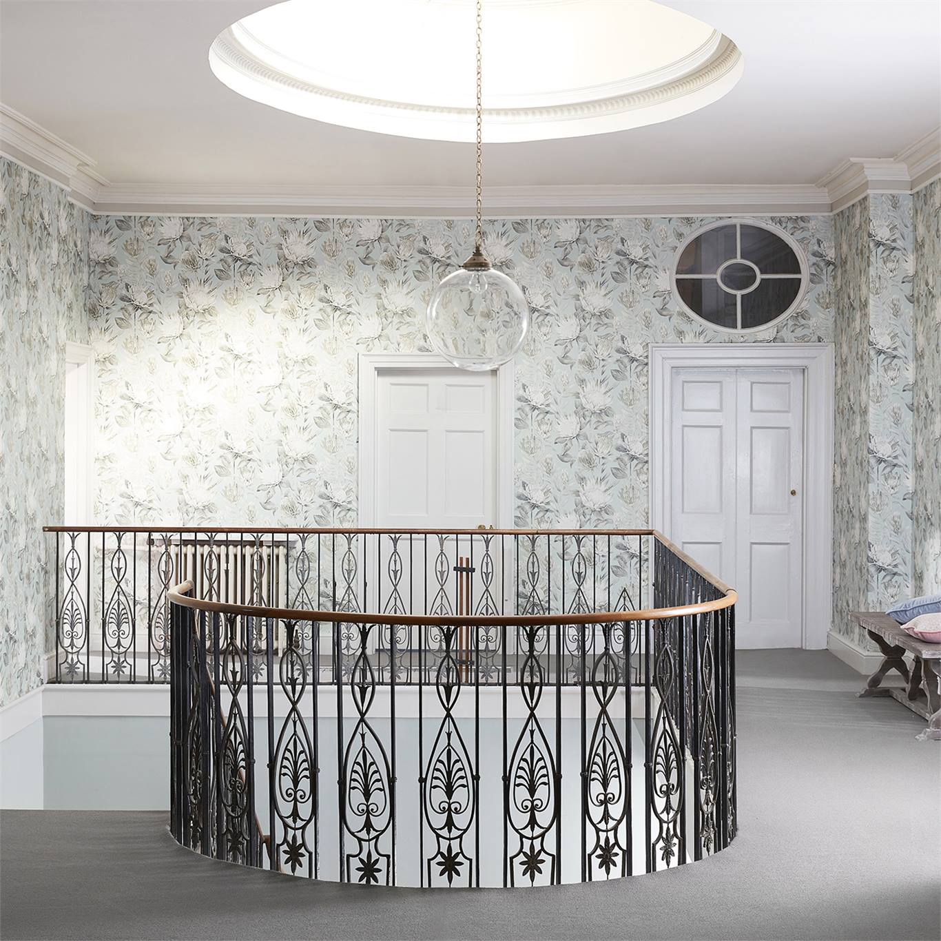 Обои Sanderson The Glasshouse King Protea 216645 фото в интерьере